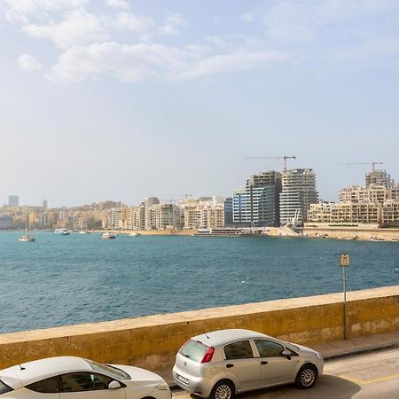 Seafront - Top Location, Top Floor With Wifi & Ac By 360 Estates Valletta Kültér fotó