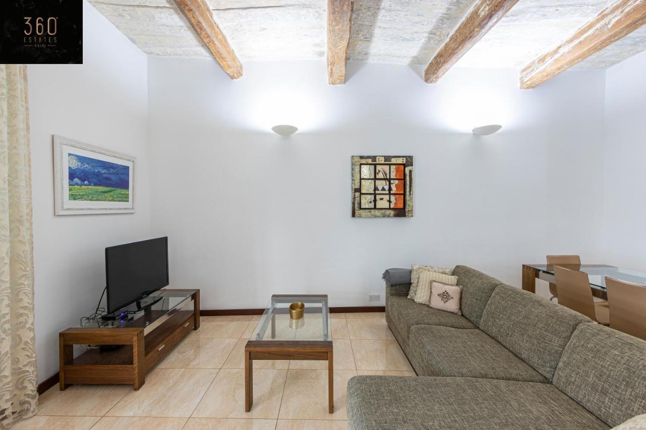 Seafront - Top Location, Top Floor With Wifi & Ac By 360 Estates Valletta Kültér fotó