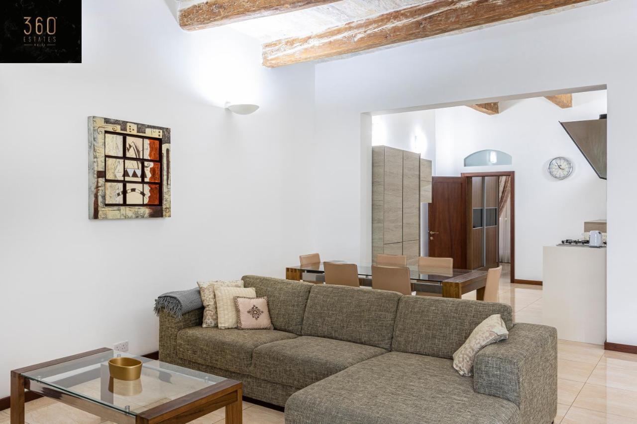 Seafront - Top Location, Top Floor With Wifi & Ac By 360 Estates Valletta Kültér fotó