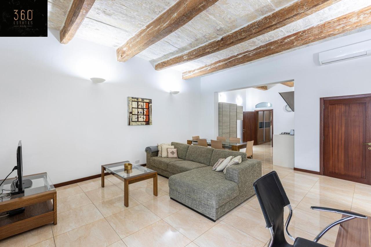 Seafront - Top Location, Top Floor With Wifi & Ac By 360 Estates Valletta Kültér fotó