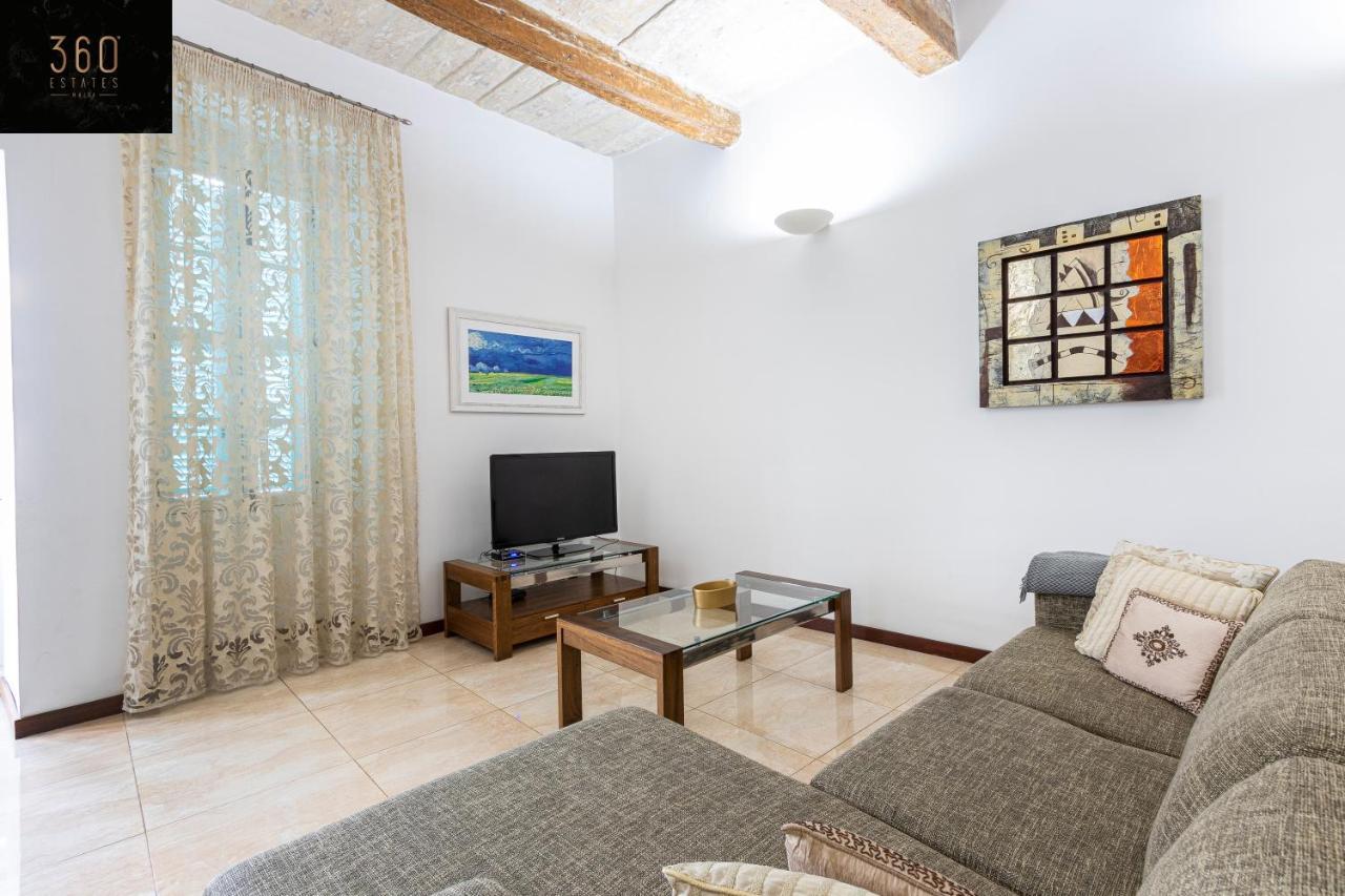 Seafront - Top Location, Top Floor With Wifi & Ac By 360 Estates Valletta Kültér fotó