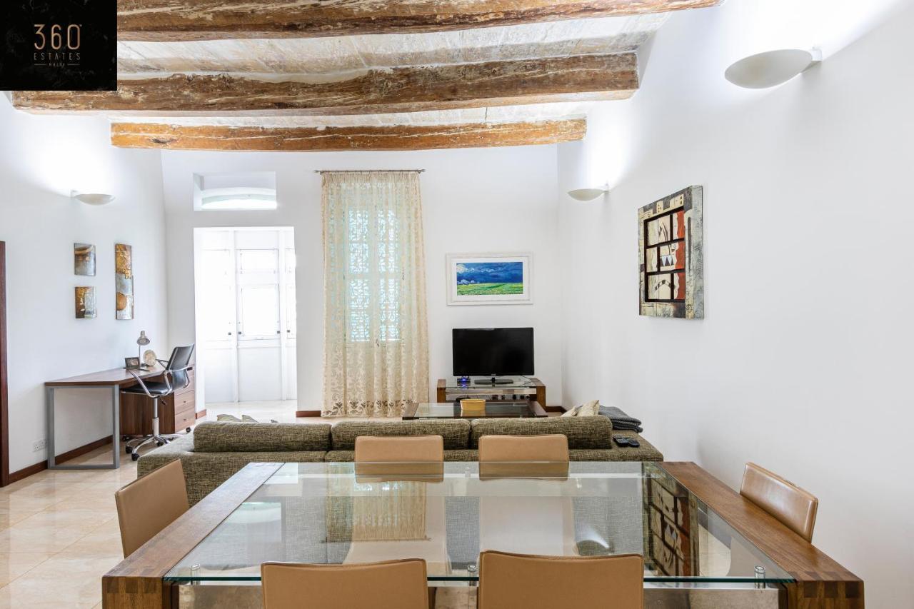 Seafront - Top Location, Top Floor With Wifi & Ac By 360 Estates Valletta Kültér fotó