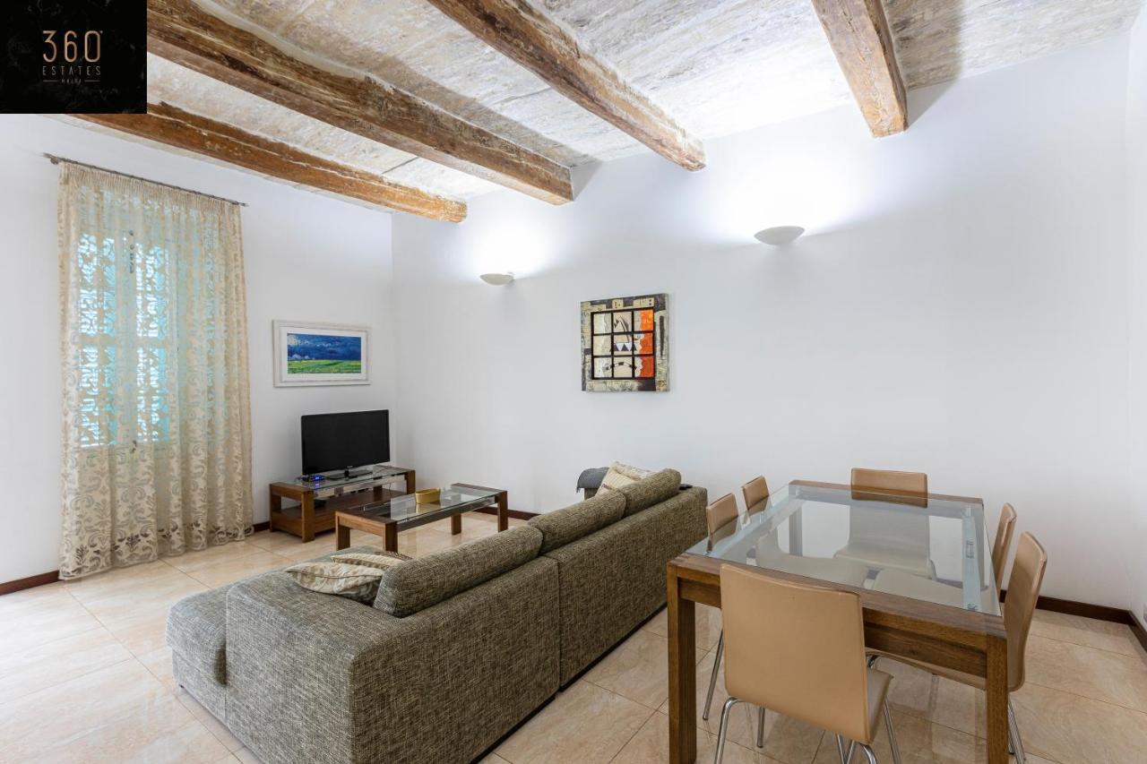 Seafront - Top Location, Top Floor With Wifi & Ac By 360 Estates Valletta Kültér fotó