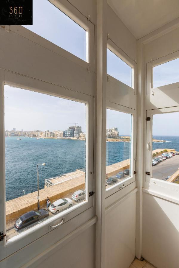 Seafront - Top Location, Top Floor With Wifi & Ac By 360 Estates Valletta Kültér fotó
