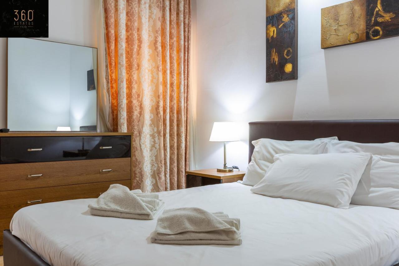 Seafront - Top Location, Top Floor With Wifi & Ac By 360 Estates Valletta Kültér fotó
