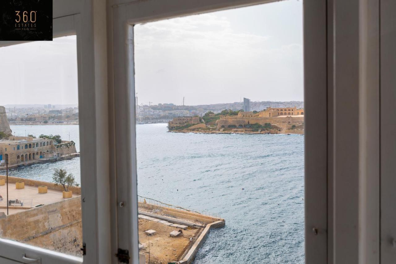 Seafront - Top Location, Top Floor With Wifi & Ac By 360 Estates Valletta Kültér fotó